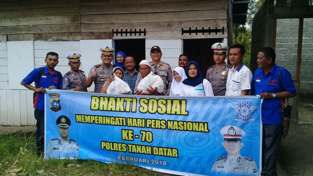 Peringati Hari Pers Nasional (HPN),  Polres Tanah Datar Adakan Bakti Sosial