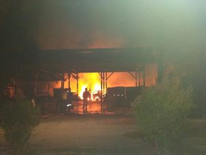 Gudang Barang Bukti Mapolres Siak Malam Ini Terbakar