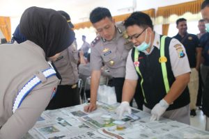 Polres Malang Kota Melaksanakan Tes Urine Untuk Anggotanya