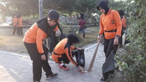 Polwan Polda Kalteng Lakukan Baksos