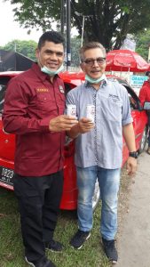 Polda Kalteng Bagikan Ratusan Lembar Masker Dan Susu