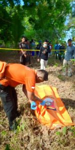 Pria 35 Tahun Ditemukan Gantung Diri di Pohon Jingah