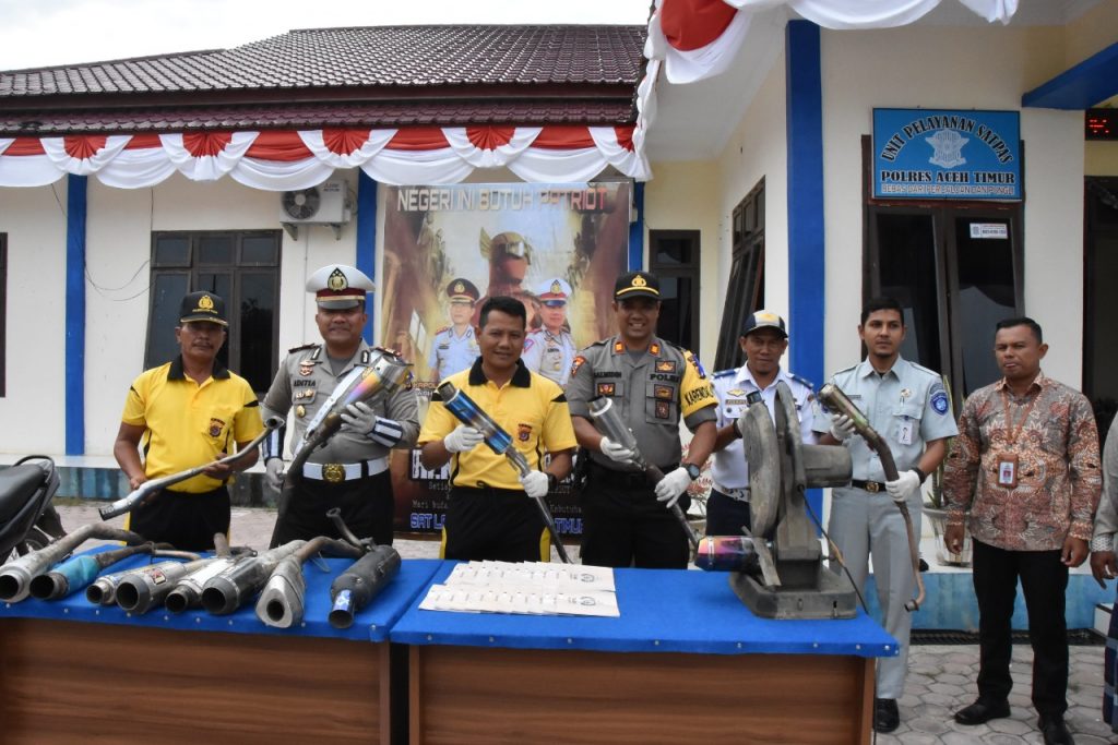 Polres Aceh Timur Musnahkan Knalpot Plong Hasil Operasi Patuh Rencong 2019