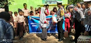 HUT Polantas ke 64, Satlantas Polres Sinjai Beri Bantuan