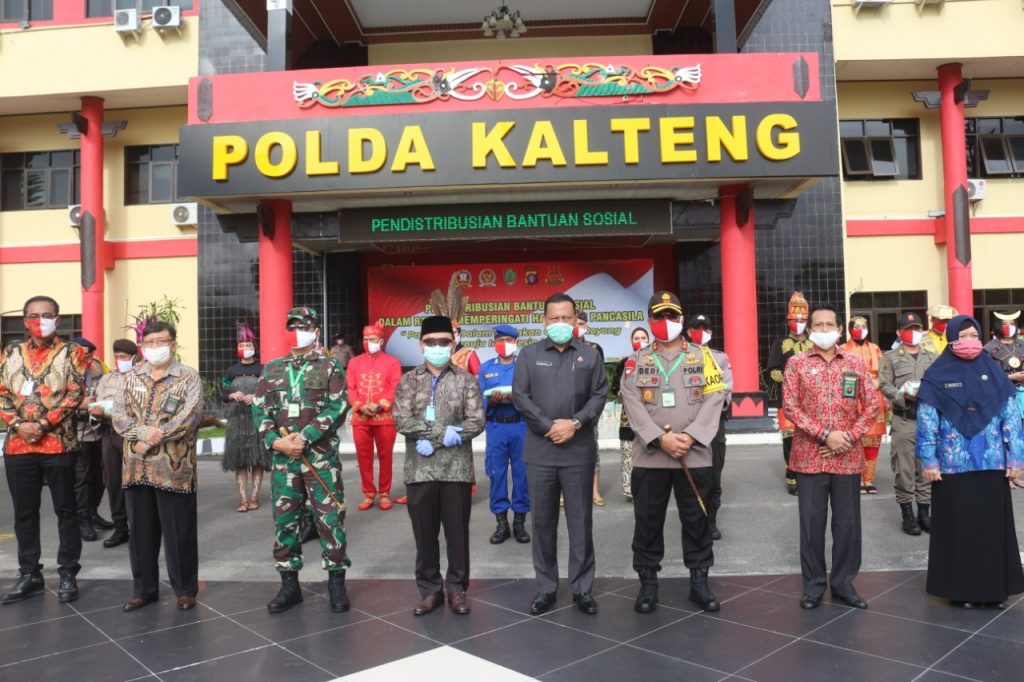 Polda Kalteng Inisiasi Pembagian 1.000 Paket Sembako