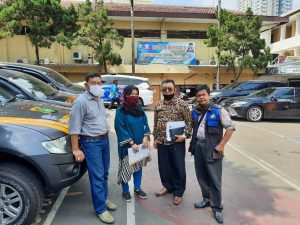 Dampingi Korban Pinjol ke Polresta Depok, Firmansyah SH: Kami Siap Mediasi