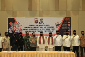 Dukung Protokol Kesehatan di Pilkada 2020, Polda Sumbar Bagikan Ratusan Ribu Masker