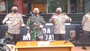 Pengikut MRS Todongkan Senpi dan Sajam ke Anggota Polri di Tol Japek
