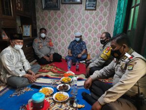 Temui Tokoh Agama, Kapolsek Cilincing : Mari Bersama – sama Ciptakan Suasana Kondusif