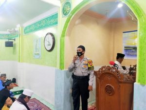 Hadir di Tempat Ibadah, Polsek Pademangan Gencar Himbau Masyarakat Konsisten Terapkan Prokes