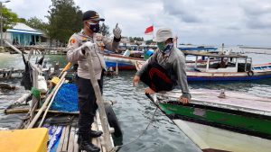 Berdayakan Nelayan, Polsek Kep Seribu Selatan Ajak Mencari Korban SJ182