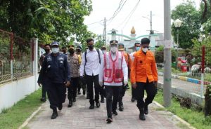 Bersama Menhub, Kapolres Kep Seribu Tinjau Posko Operasi Kemanusiaan Pencarian Korban Sriwijaya Air SJ-182