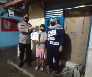 Kapolsek Kawasan Sunda Kelapa Bantu Anak Yatim Muara Angke