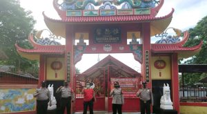 Polsek Pademangan Monitoring Tempat Ibadah Yang Rayakan Tahun Baru Imlek 2572