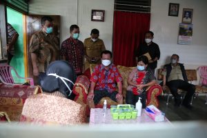 Kementerian Sosial Serahkan Bantuan Bagi Korban Bom Makassar