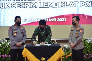 Panglima TNI dan Kapolri Kunjungi Lembaga Pendidikan TNI dan Polri