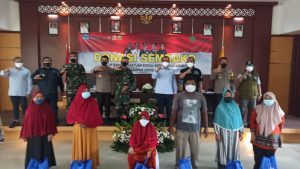 Polda Banten dan Korem 064/My Salurkan Paket Sembako kepada Masyarakat