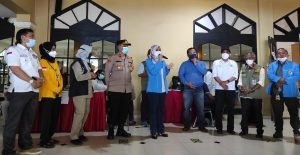 Kapolsek Pasar Minggu Kunjungi Vaksinasi Massal