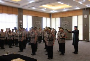 3 Kapolres dan 3 Pejabat Utama Polda Sumbar Lakukan Sertijab, Irjen Pol. Suharyono, S.Ik : Semoga Amanah