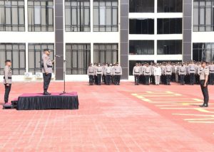 Dibarisan Depan Lawan KKB, Kapolda Papua Irjen. Pol. Mathius D. Fakhiri Berikan Kenaikan Pangkat Luar Biasa Kepada Anggotanya