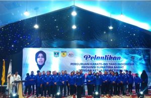 Karangan Bunga Banjiri Acara Pelantikan Rezka Oktoberia, SH, SM Sebagai Ketua Umum Karate Do Tako Sumbar