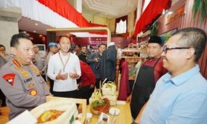 Buka Rakernis Densus 88, Kapolri Tinjau Booth Usaha Sahabat Densus Eks Napiter