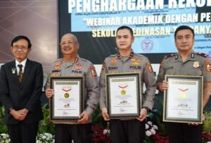 Seminar ‘Polisi dan Masyarakat’ Sespimma Lemdiklat Polri Angkatan 73 Raih Rekor Muri