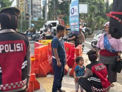 Humanis dan Siaga, Patroli Berkuda Ditpolsatwa Baharkam Polri Amankan Arus Lalu Lintas Margonda Depok.
